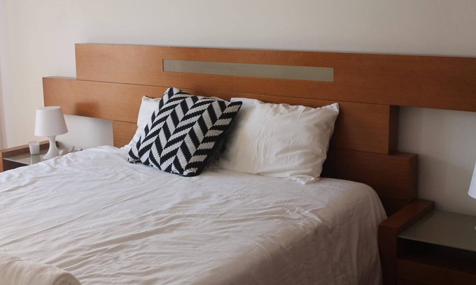 Massama Apartment | Modern T2 Apartment in Queluz, Portugal – Pet Friendly Stay