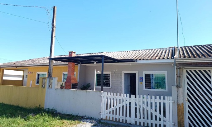 Matinhos House | Ocean View Escape: Cozy Beach House in Matinhos PR