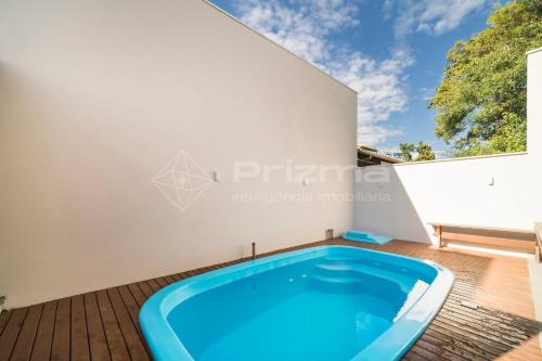 Mariscal House | Charming Duplex Retreat Near Mariscal Beach with Pool