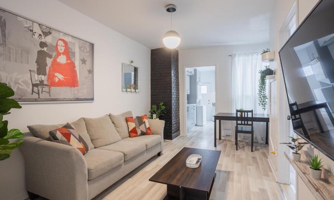 Griffintown Apartment | Excellent 4 Bedroom in Griffintown Downtown MTL