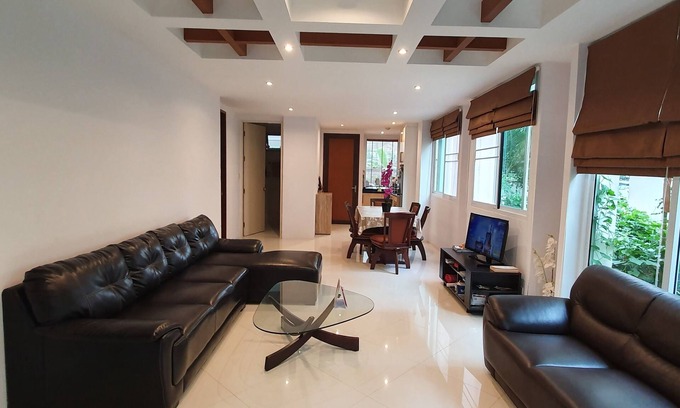 Nong Prue Apartment | Spacious Condo with Garden, Pool & Breakfast Await You