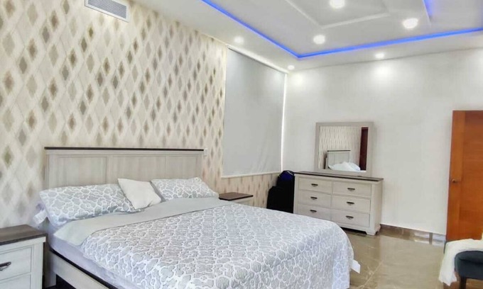 El Soco House | Lovely Villa Near Beach with Pool and Family Amenities