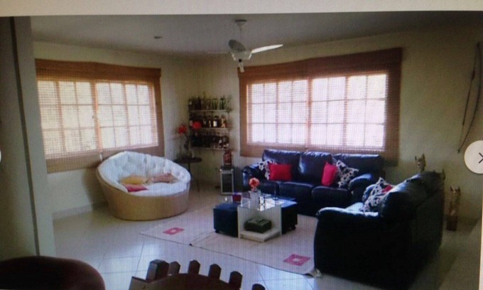 Arpoador House | Inviting Duplex Retreat with Pool in Premium Community