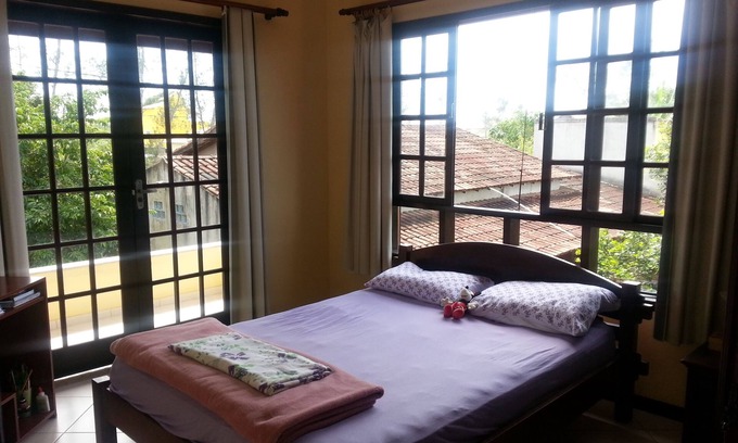 Rio das Ostras House | Cozy Duplex Steps from Itapebussus Beach & Oysters River