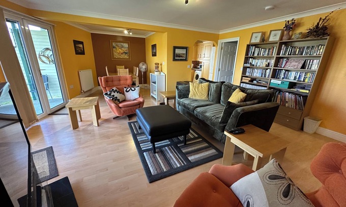 Watton Apartment | Elegant Apartment with Pool, Child-Friendly Amenities