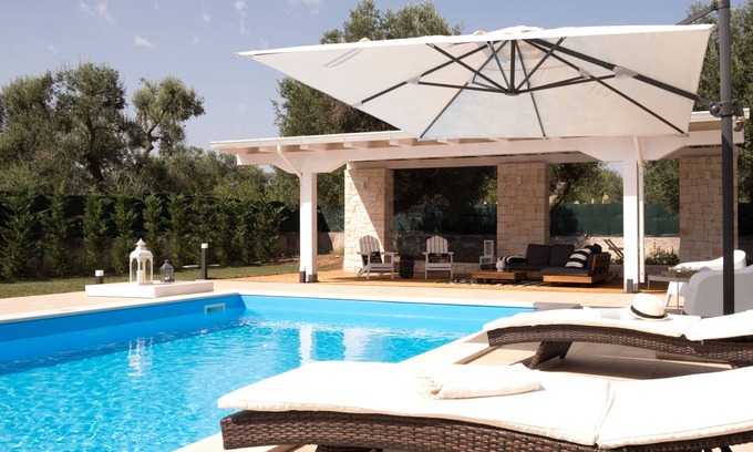 San Vito dei Normanni House | Relaxing Villa with Pool and Ocean View - Rated 9.2/10