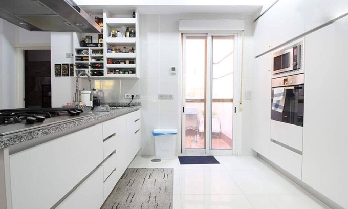 Ciudad Jardin Apartment | Prime Location Steps from Attractions with Spa & Breakfast