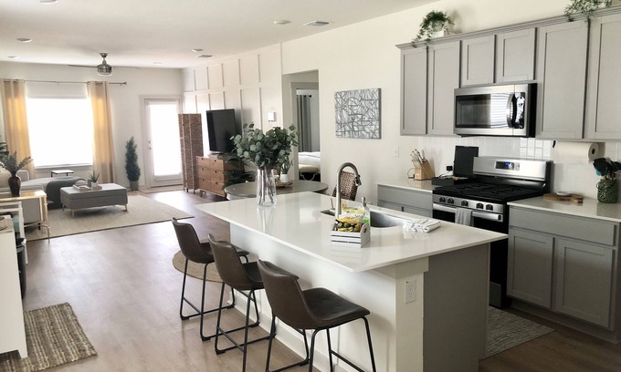 McNeil House | Ideal Austin Retreat with Kitchen & Pet-Friendly Amenities