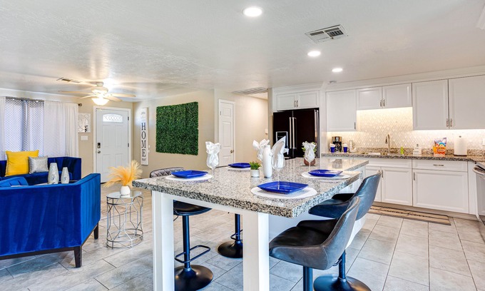 Maryvale House | Excellent Phoenix Retreat! Sleeps 9. Grassy Yard.