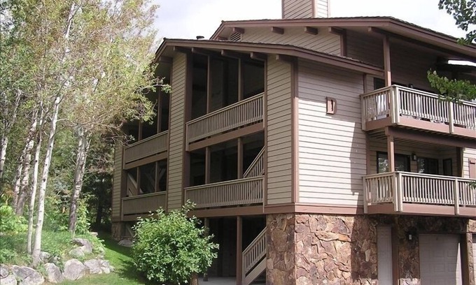 Teton Village Condo | Top-Rated Hotel Near Moose Creek Lift with Hot Tub Access