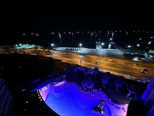 Zeytinburnu Apartment | Comfortable Suite Near Fişekhane with Pool & Pet-Friendly