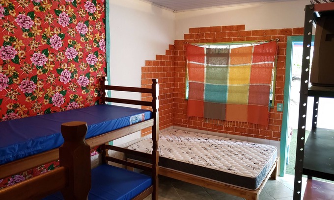 Caraguatatuba House | Budget-Friendly Hotel with Pool and Family Amenities