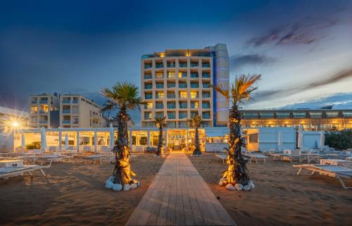 Pesaro Hotel | Experience the Excelsior Hotel, Spa & Lido – 5-Star Retreat