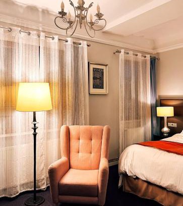 Turda House | Exceptional Excelsior INN: Family-Friendly with Kitchen Amenities