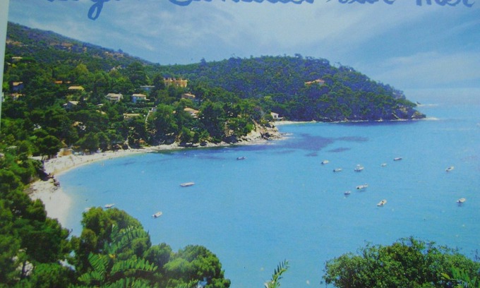 Rayol-Canadel-sur-Mer Apartment | Beautiful Sea View Apartment in Côte d'Azur Villa