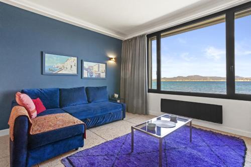 Saint-Aygulf House | Enchanting Maison pieds dans l'eau with Oceanfront Views