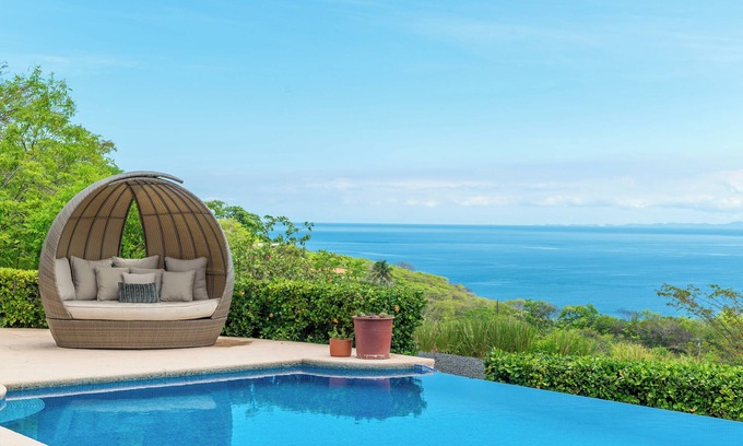 El Ocotal House | Discover a 5-Bedroom Retreat in Ocotal with Ocean Views