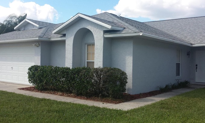 Lindfields House | Impressive Home Rental with Pool, Near Disney World