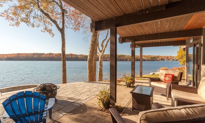 West Wareham House | Idyllic Lakefront Deck House with Breathtaking Water Views