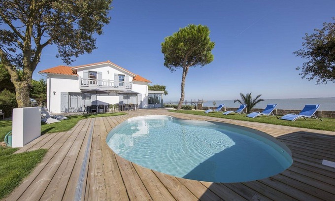 Fouras Villa | Oceanfront Villa with Pool & 10/10 Guest Rating
