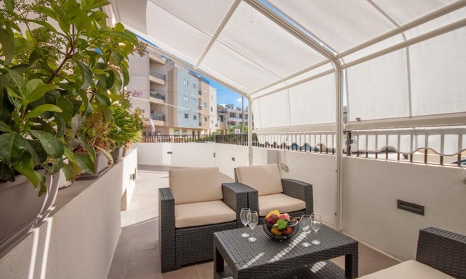 San Tumas Apartment | Bright Sunlit Apartment at Marsaskala Bay - 4 Star Stay