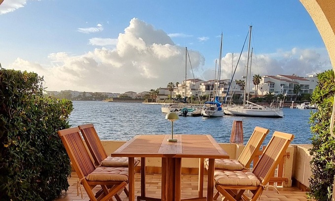 Saint-Cyprien Plage House | Exceptional vacation home on a peninsula. 7 minutes from the beach!