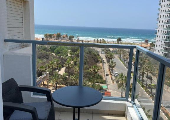 Hadera Apartment | Sea-Facing Retreat at Givat Olga Hadera - Guest Rated 9/10