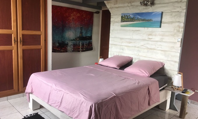 Trois-Rivieres Cottage | Unforgettable Views of the Saintes Archipelago Awaits