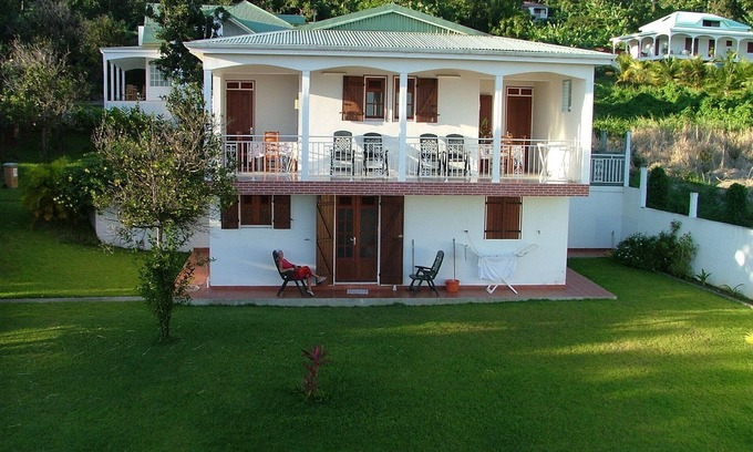 Trois-Rivieres Cottage | Unforgettable Oceanfront Views of Saintes Archipelago