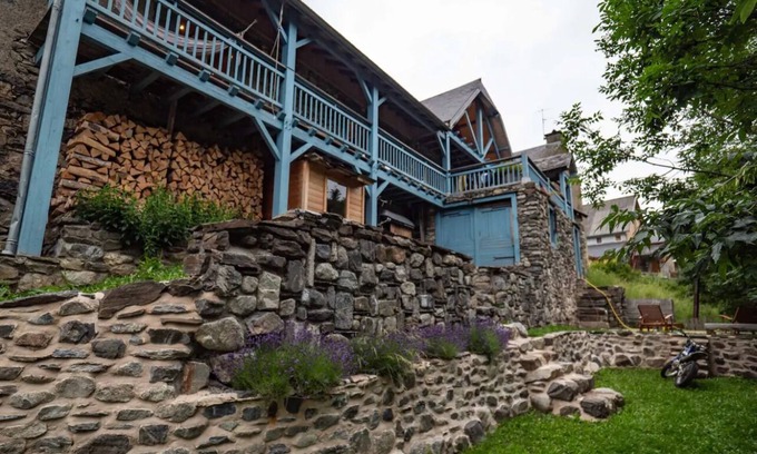 Aulon House | Discover the Unique Pyrenean Barn with Spa & Breakfast