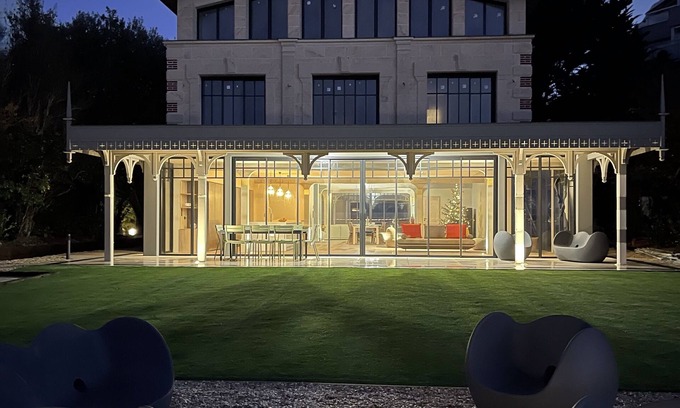 Arcachon Villa | Seaside Villa with Private Pool and Beach Access