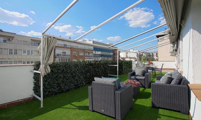 Atocha Apartment | Comfy Apartment Near Atocha with Spa & Rooftop Terrace