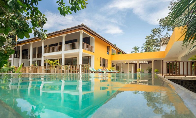 Devinuwara Villa | Exclusive 5 Bed Villa with Infinity Pool and Ocean Views