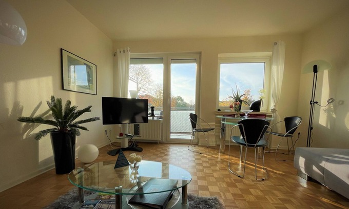 Center Apartment | Premier Apartment at Kurpark: Tranquil Retreat Near City