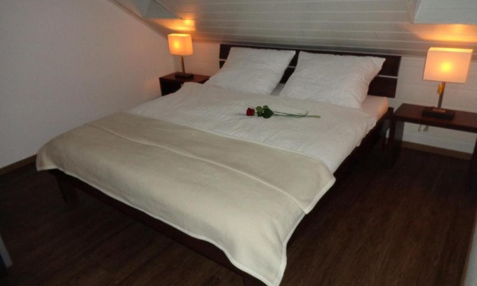 Rees Apartment | Top-Rated Exclusive Apartment - Rees with Spa & Restaurant