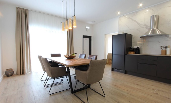 Slatine Apartment | Exclusive apartment with sea views