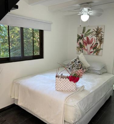 Sora Villa | Oceanfront Apartment with Loft in Altos del Maria