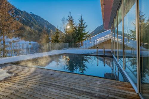 Kappl Apartment | Top-Rated Residenz Schooren des Alpes with Oceanfront Pool