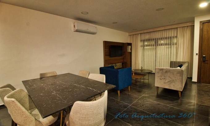 Zapopan Apartment | Stylish Modern Apartments with Pool in Av. Guadeloupe GDL