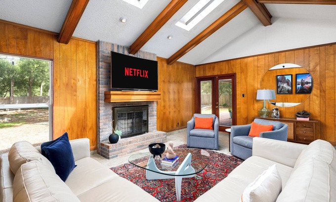 Shady Hollow House | Exclusive ATX! 5BR~Private Pool~Firepit~ Patio~BBQ