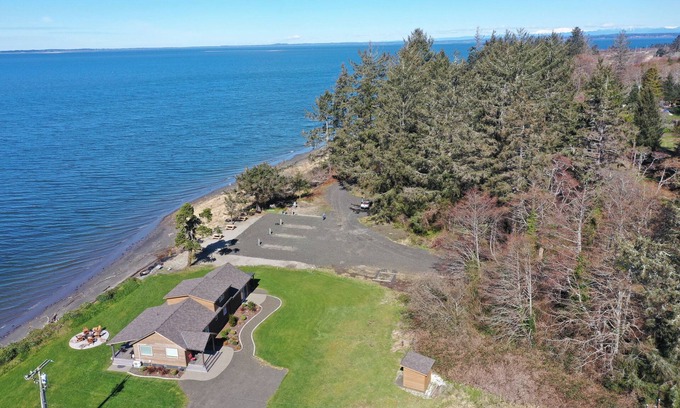 Grays Harbor County Apartment | Premier Bayside RV Sites with Family and Pet-Friendly Amenities
