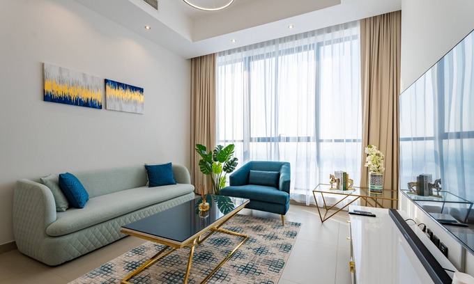 Al Majaz Apartment | Exquisite Beachfront 1BR Apartment with Pool Access