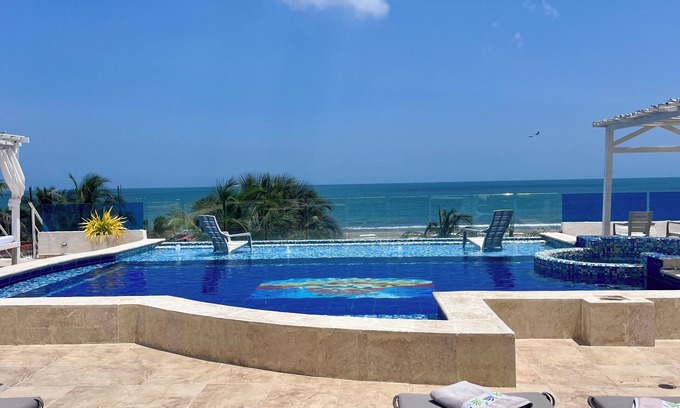 La Boquilla Villa | Exclusive Beach Mansion: Top-Rated Oceanfront Getaway