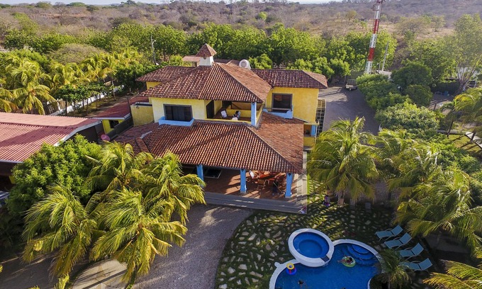 Pochomil House | Exclusive Beachfront Spanish Estate for 30 Guests, Pet Friendly