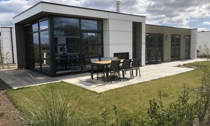 Olburgen House | Exclusive Chalet IJssel Lodge - NEW: now with fence