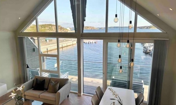 Steinsland Apartment | Secluded Fjord Suite With Private Beach Access