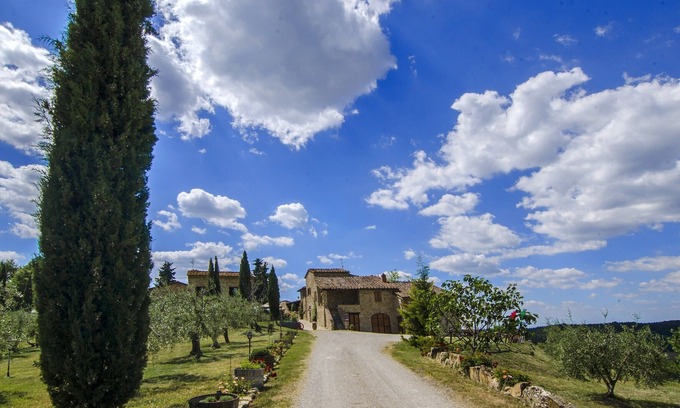 Castellina in Chianti Apartment | Idyllic Chianti Villa with Pool, View & Top Guest Rating