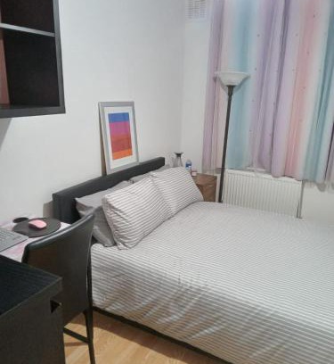 Woolwich Common House | Exclusive Luxurious Double Bedroom in a Beautiful Shared Flat Close to Transit & Grocery Stores