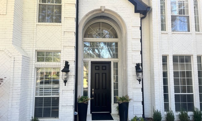 Frisco House | Exclusive Gated 3 Bedroom Retreat with Pool & Golf Course Views