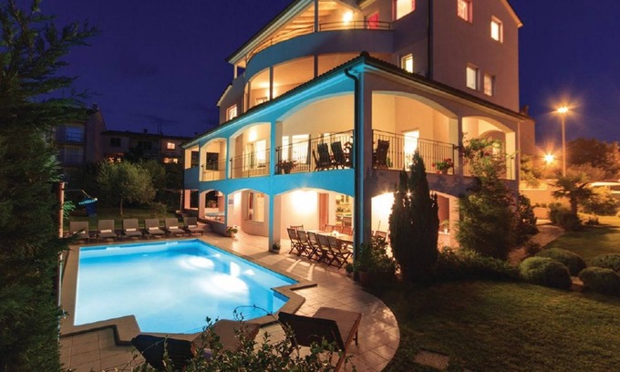 Stinjan Villa | Exclusive Villa for 16 with Pool & Views of Brijuni Islands